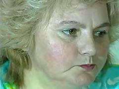 Mom n guy begin love game